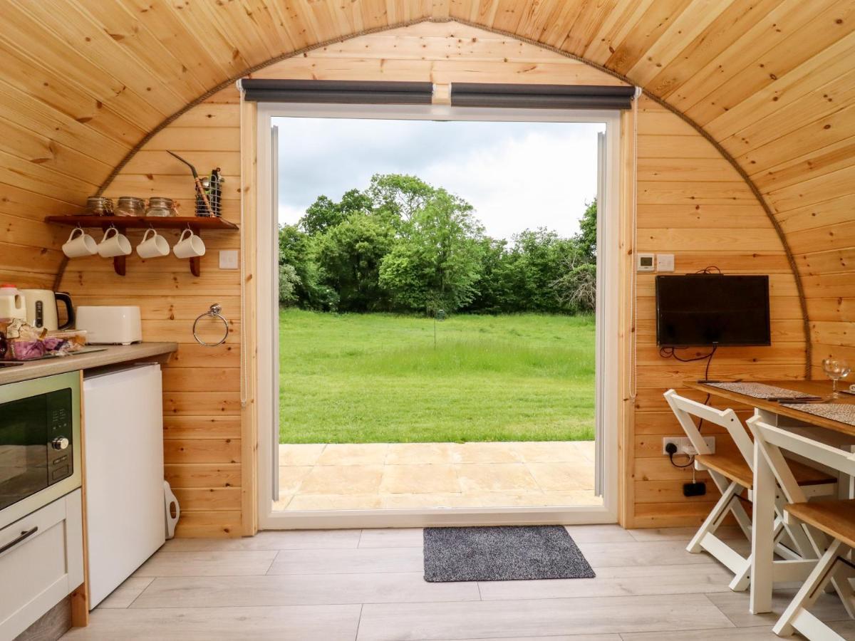 Meadow Lodge Berrys Place Farm Gloucester Exterior photo